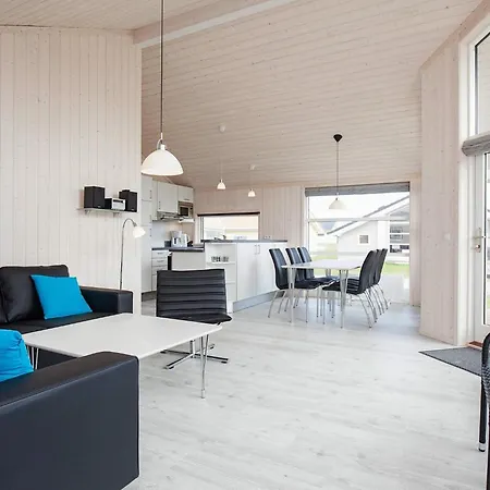 Scandinavian Near The Coast Großenbrode
